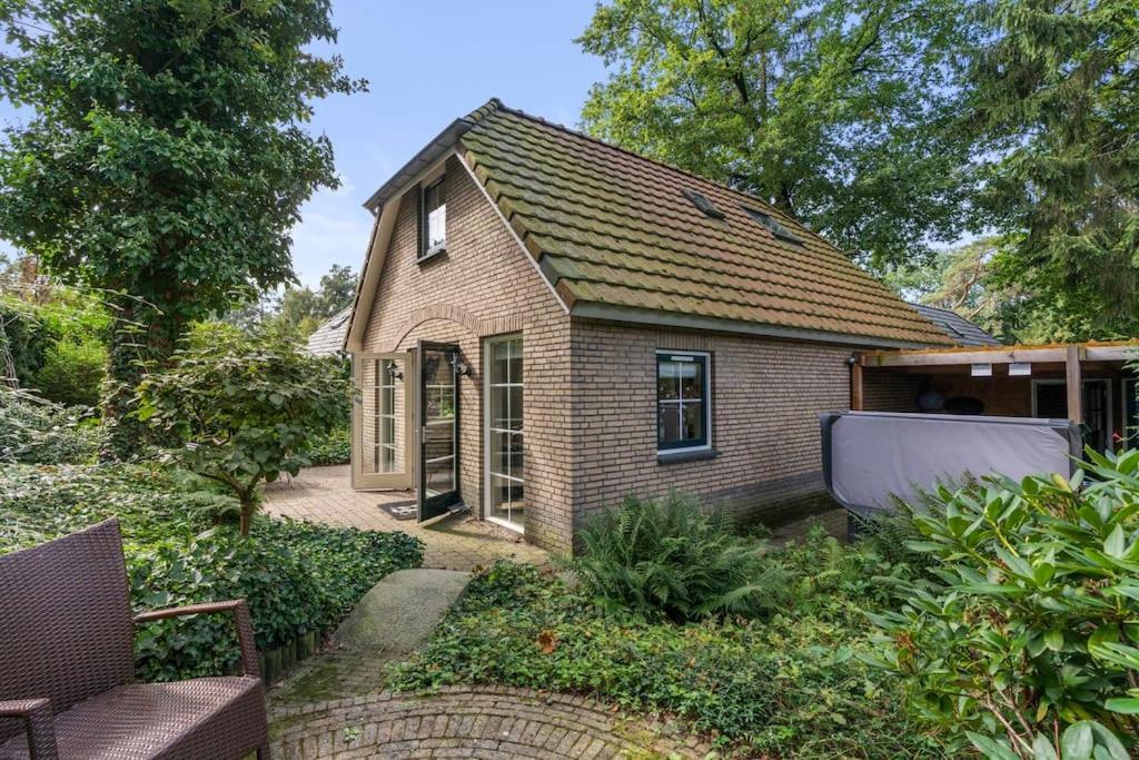 Luxe Vakantiehuis In Het Bos Met Jacuzzi En Sauna Lunteren Ngoại thất bức ảnh
