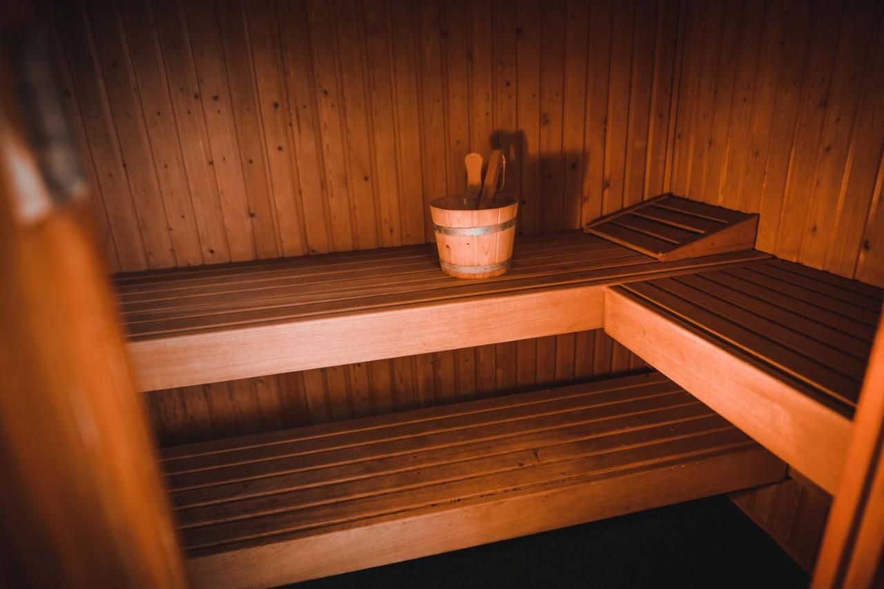 Luxe Vakantiehuis In Het Bos Met Jacuzzi En Sauna Lunteren Ngoại thất bức ảnh